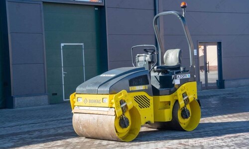 Дорожный каток Bomag BW 100 AD-4