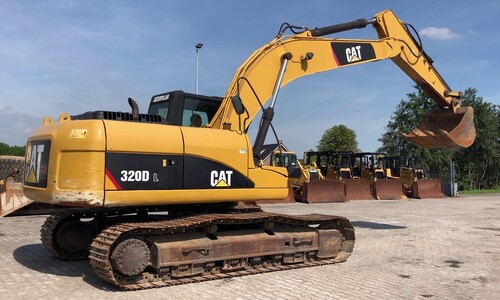 Гусеничный экскаватор Caterpillar 320D L