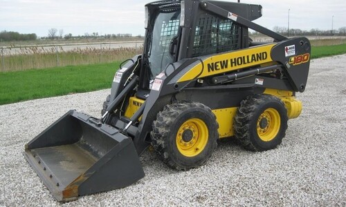 Минипогрузчик New Holland L180