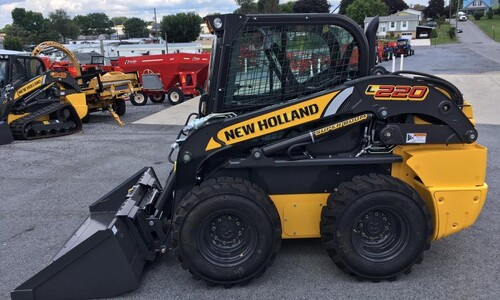Минипогрузчик New Holland L220